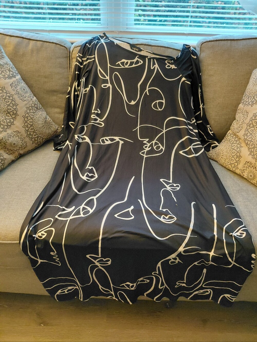 Chic Me Abstract Off Shoulder Face Print Women's Maxi Dress